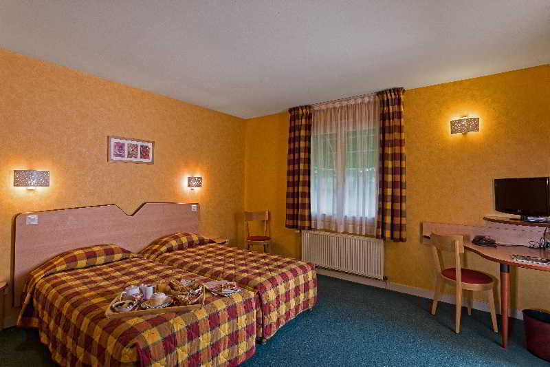 The Originals City, Hotel La Saulaie, Saumur Ouest Doue-la-Fontaine Exterior photo