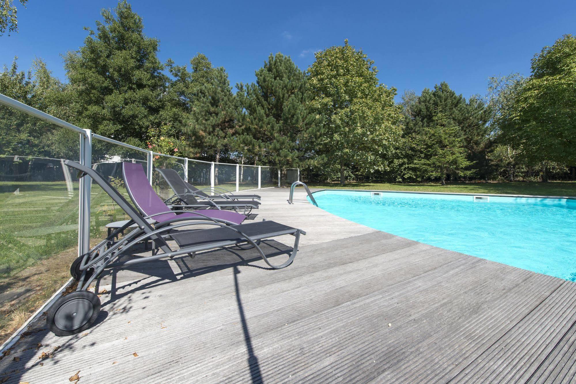 The Originals City, Hotel La Saulaie, Saumur Ouest Doue-la-Fontaine Exterior photo